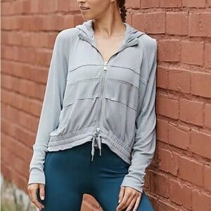 FREE PEOPLE Trekking Out Sweatshirt in light blue/gray